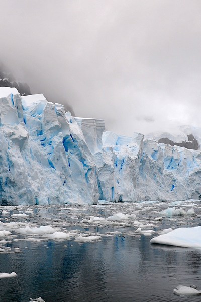 Why Does Ice Shrink in the Freezer : Understanding the Phenomenon